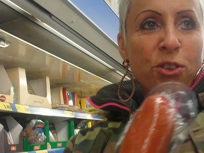 Hot Schneckchen Porno Video: Antwerpen...bis die musc**schlotze spri**t!!!