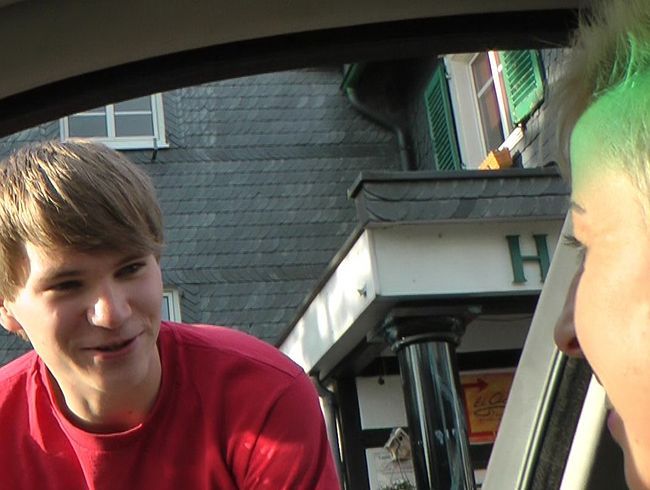 Hot Schneckchen Porno Video: Der süße junge TRAMPER…!!!