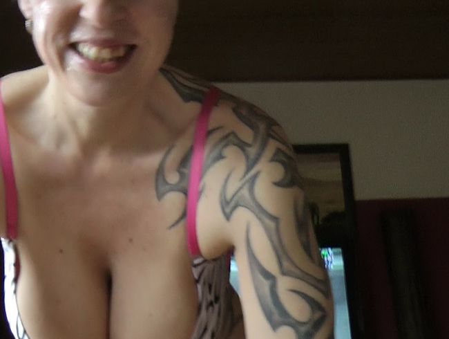 Hot Schneckchen Porno Video: GANZ PRIVAT! Speed bl*wjob!