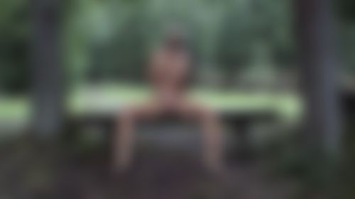 Hot Schneckchen Porno Video: NS - Outdoor - Holzpantoletten